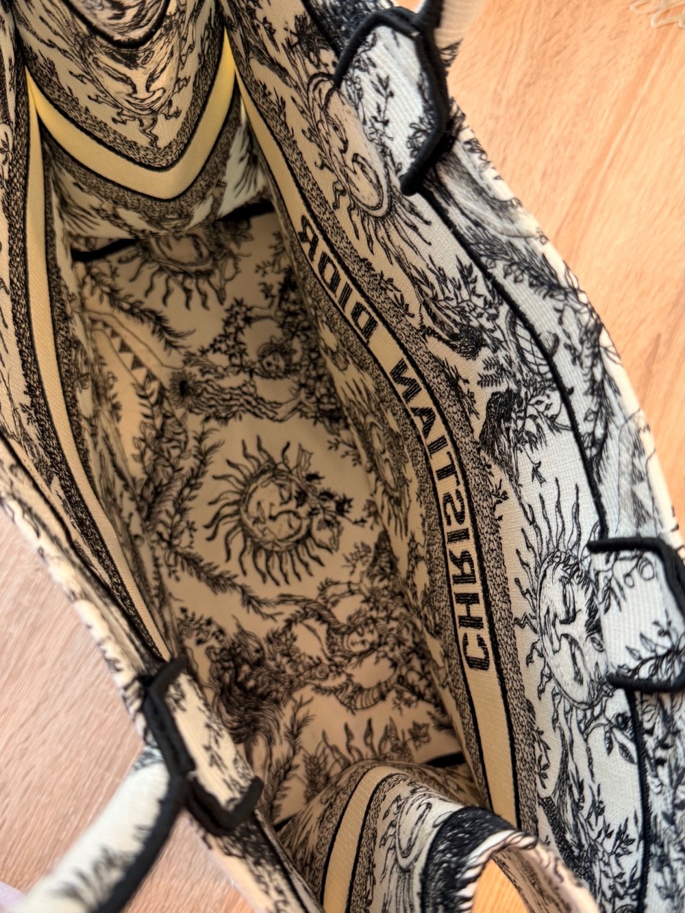 Dior Cream and Black Toile de Jouy Book Tote - Picture 6 of 13
